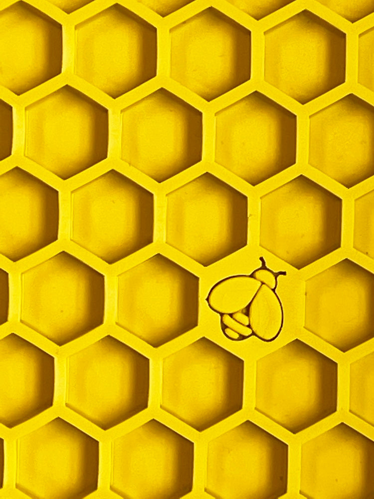 Load image into Gallery viewer, Honeycomb eMat - Enrichment Lick Mat for Dogs and Cats | eMat Enrichment Toy for Anxiety Relief | SodaPup
