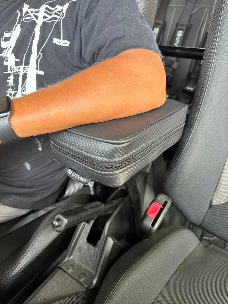 Load image into Gallery viewer, UTVMA Maverick Trial Armrest with Bracket (2018+)
