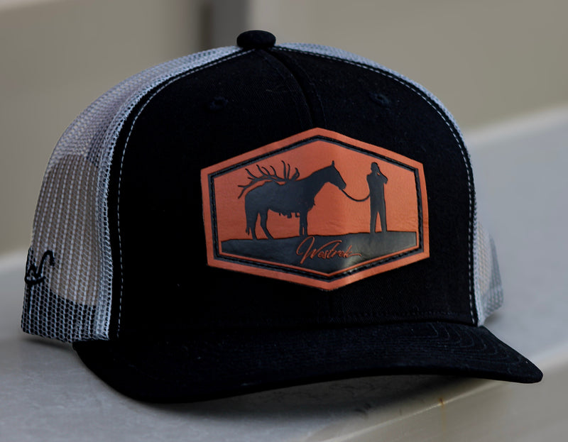 Load image into Gallery viewer, Black curved brim packout
