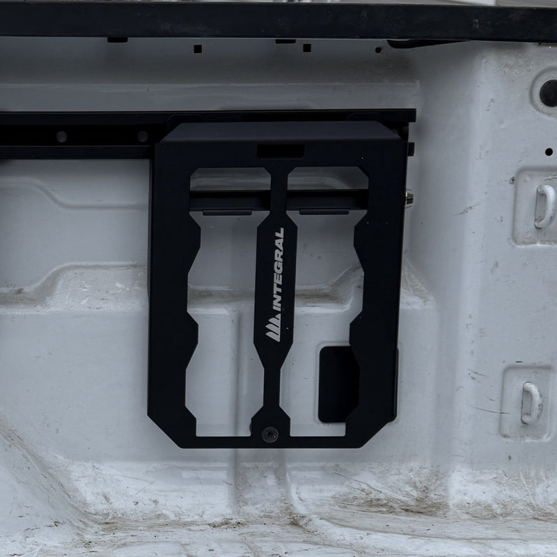 Load image into Gallery viewer, Integral Rails - Bedside Rail System - Chevrolet Colorado &amp; GMC Canyon (2023+)
