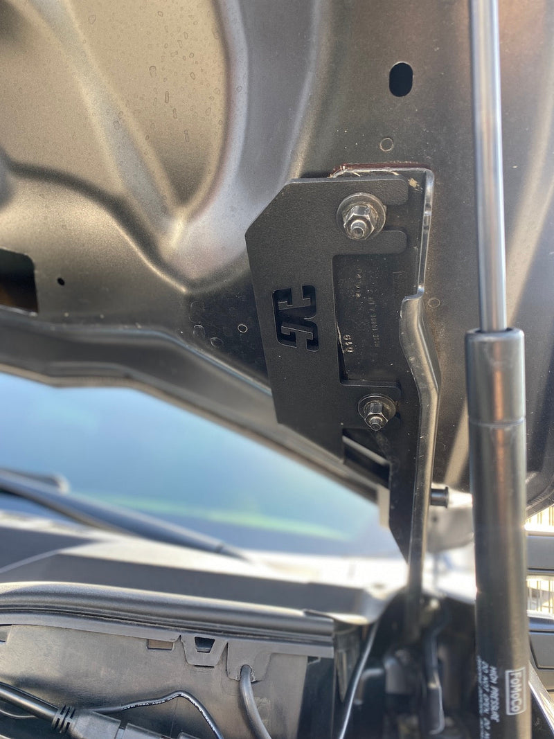 Load image into Gallery viewer, 2017+ F250/F350 100% Bolt On Hood Mounted Pillar Brackets
