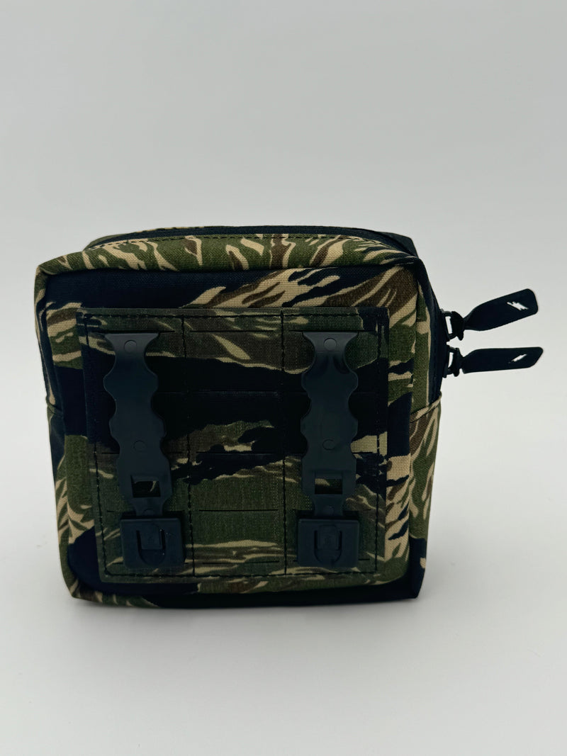 Load image into Gallery viewer, GP Square Pouch
