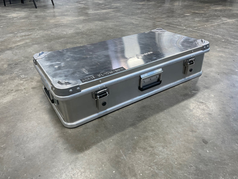Load image into Gallery viewer, 38L Alubox Case
