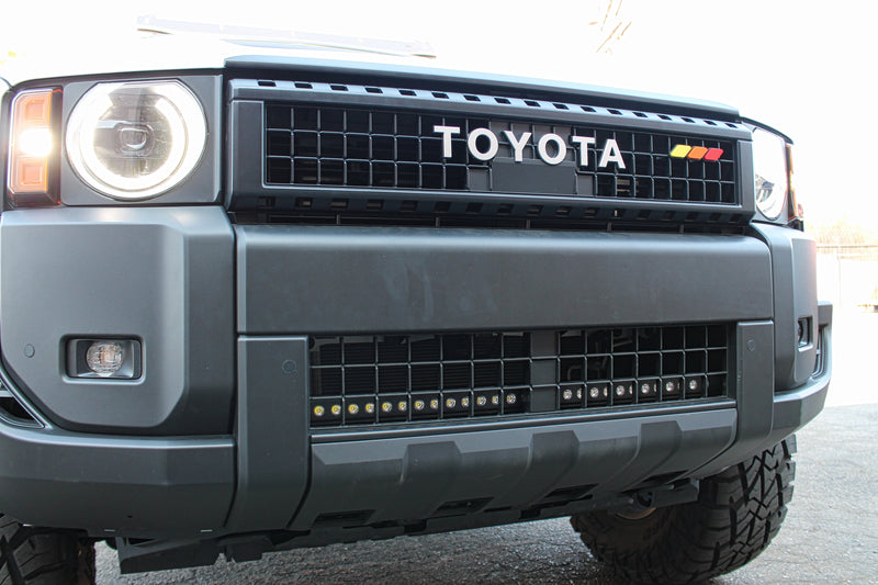 Load image into Gallery viewer, 2024+ Toyota Land Cruiser Single 30in Light Bar - Slim
