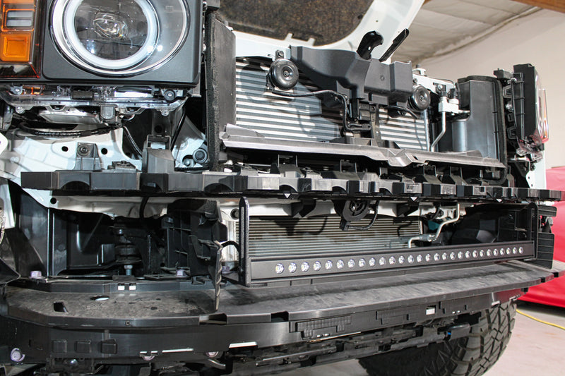 Load image into Gallery viewer, 2024+ Toyota Land Cruiser Single 30in Light Bar - Slim
