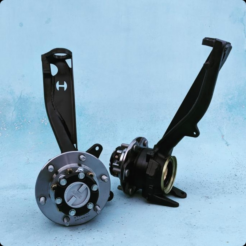 Load image into Gallery viewer, HFW Spindle Gussets (3rd Gen 4Runner, 1st Gen Tacoma/Tundra/Sequoia)
