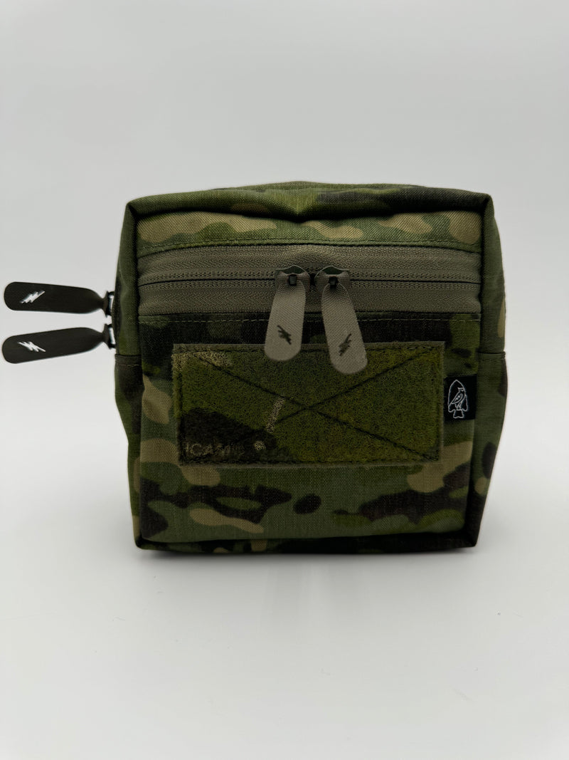 Load image into Gallery viewer, GP Square Pouch
