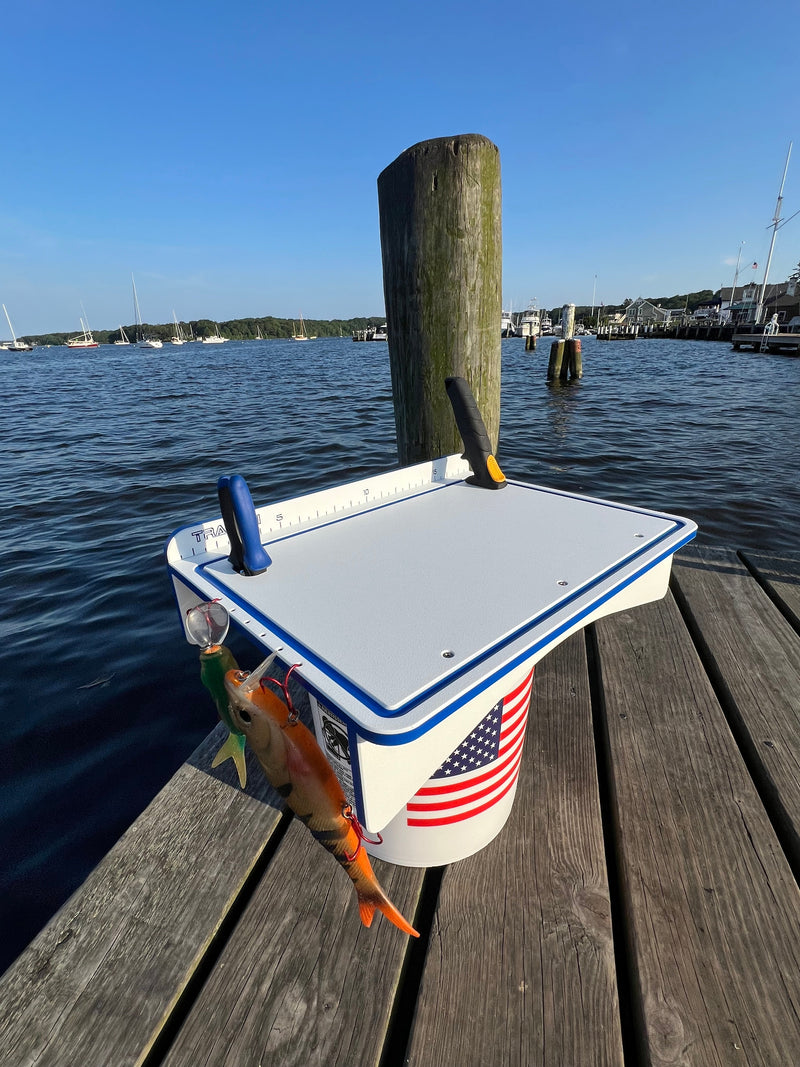 Load image into Gallery viewer, Made in the USA | Premium Single Bucket Raised 18" Fillet Table and Cutting Board
