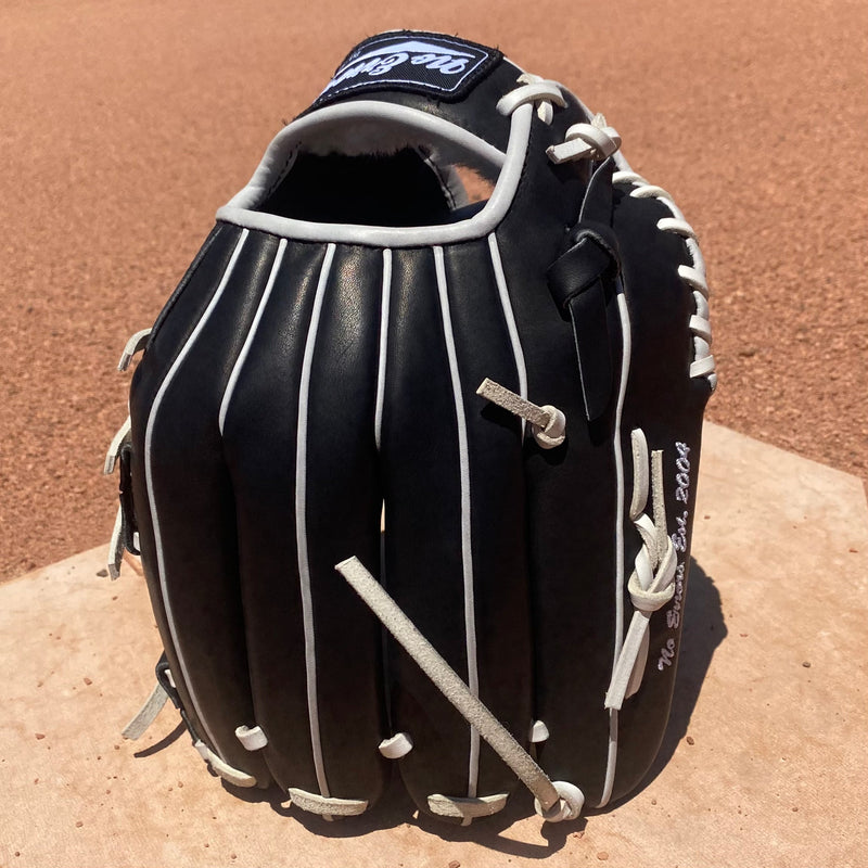 Load image into Gallery viewer, NO E I-WEB SPIRAL D.W.C. Fielders Glove - 004
