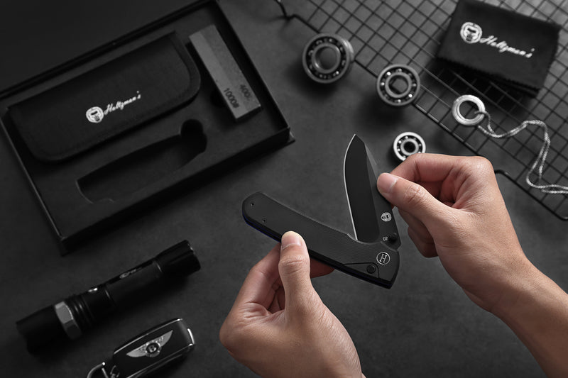 Load image into Gallery viewer, The Loyalist Folding Pocket Knife Giftset for Men and Women (Black and Blue)
