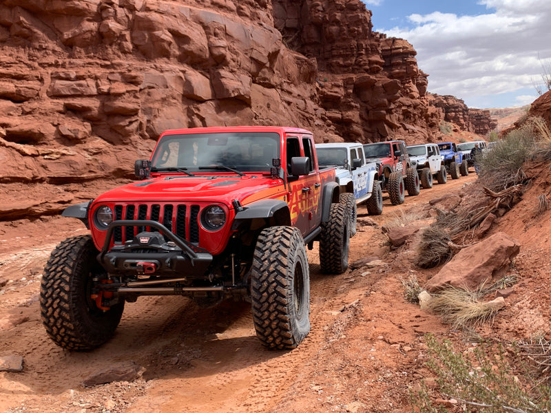 Load image into Gallery viewer, JK JL JT HIGH CLEARANCE FRONT BUMPER with HOOP
