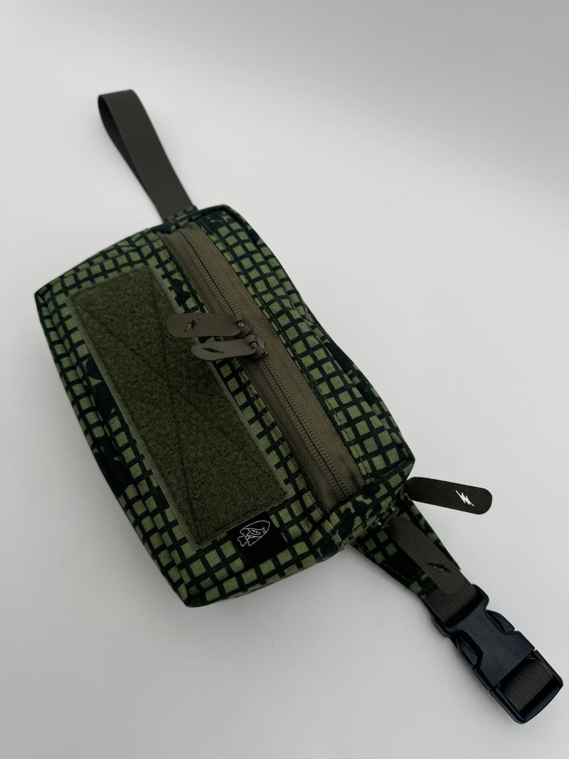 Load image into Gallery viewer, Low Profile EDC Fanny Pack
