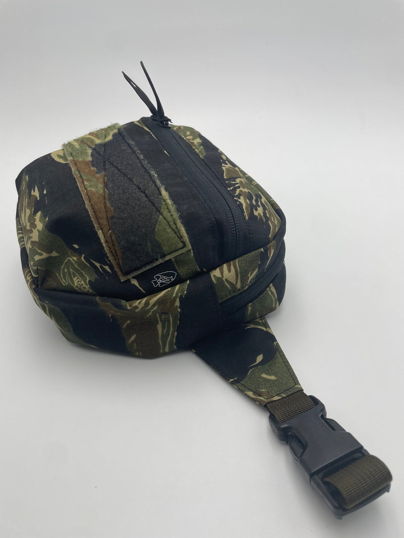 Load image into Gallery viewer, Multifunctional Fanny Pack (Various Colors and Patterns)
