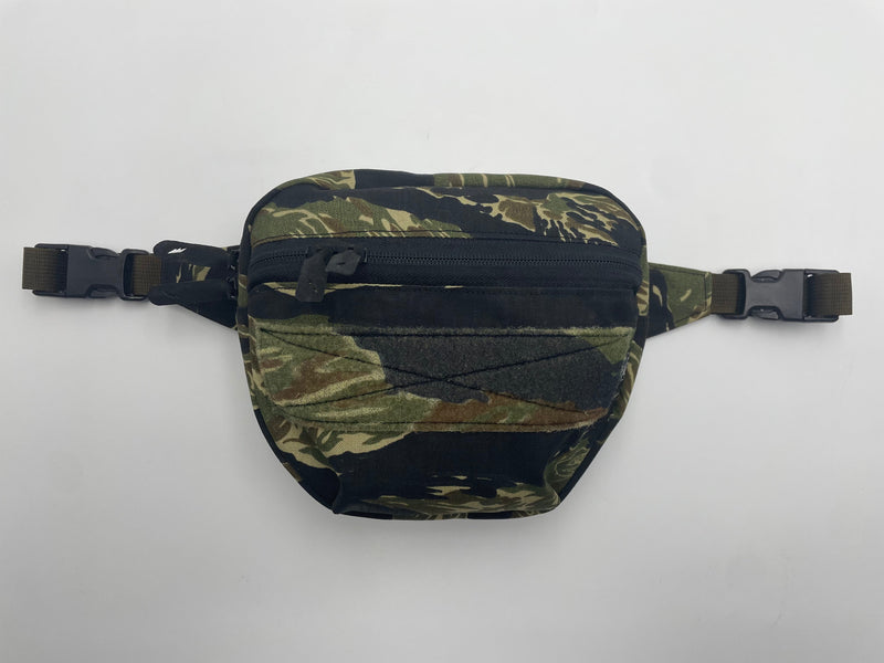 Load image into Gallery viewer, Multifunctional Fanny Pack (Various Colors and Patterns)
