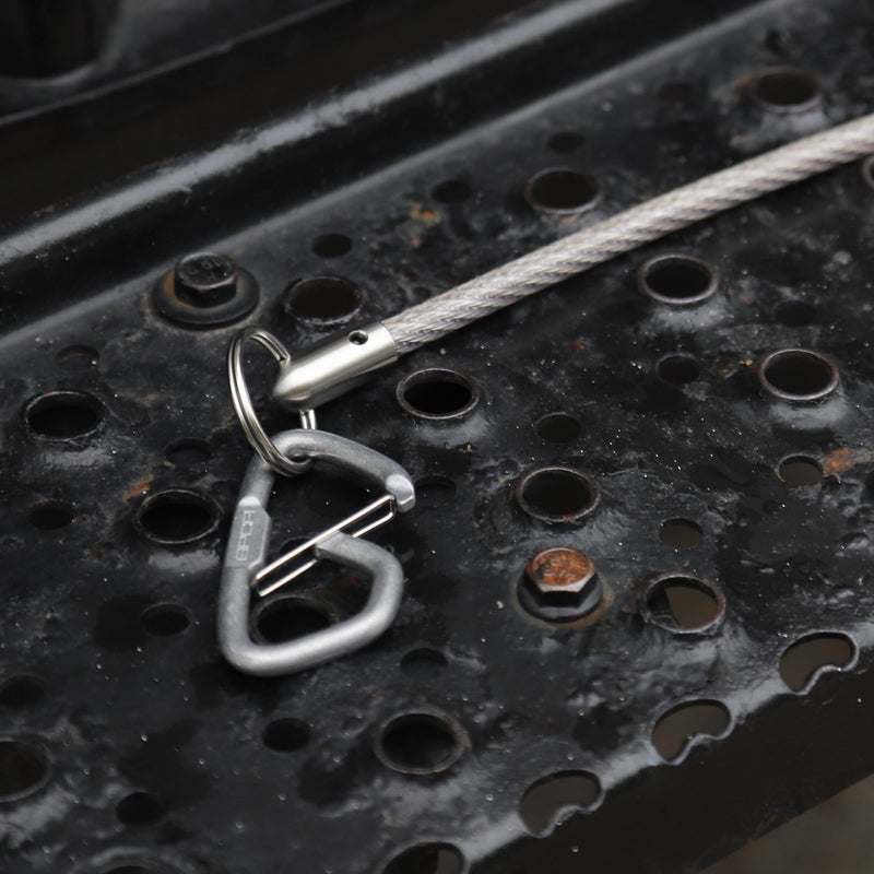 Load image into Gallery viewer, Stinger Stainless Steel Spiked Monkey Fist: Car Emergency Window Breaker + GPCA Carabiner Loop LITE (1 PC)
