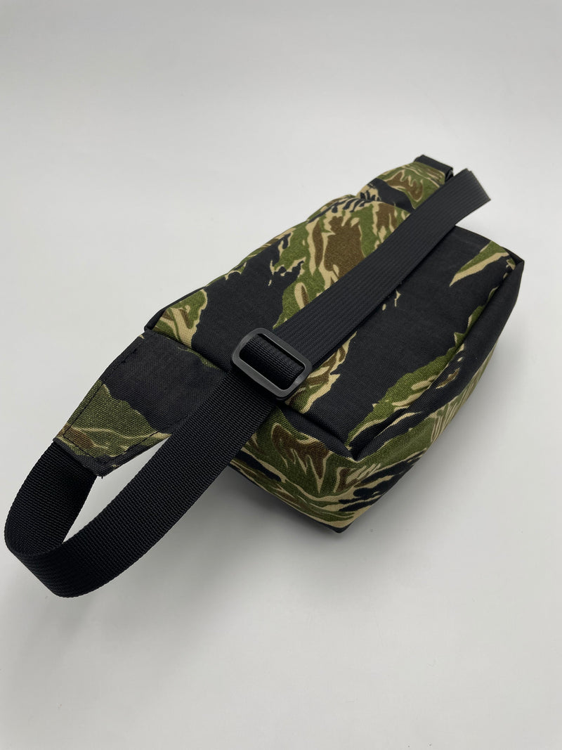 Load image into Gallery viewer, Low Profile EDC Fanny Pack
