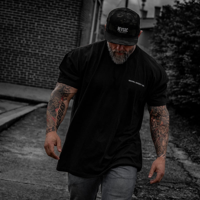 Load image into Gallery viewer, Isiah 54:17 Men's T-Shirt
