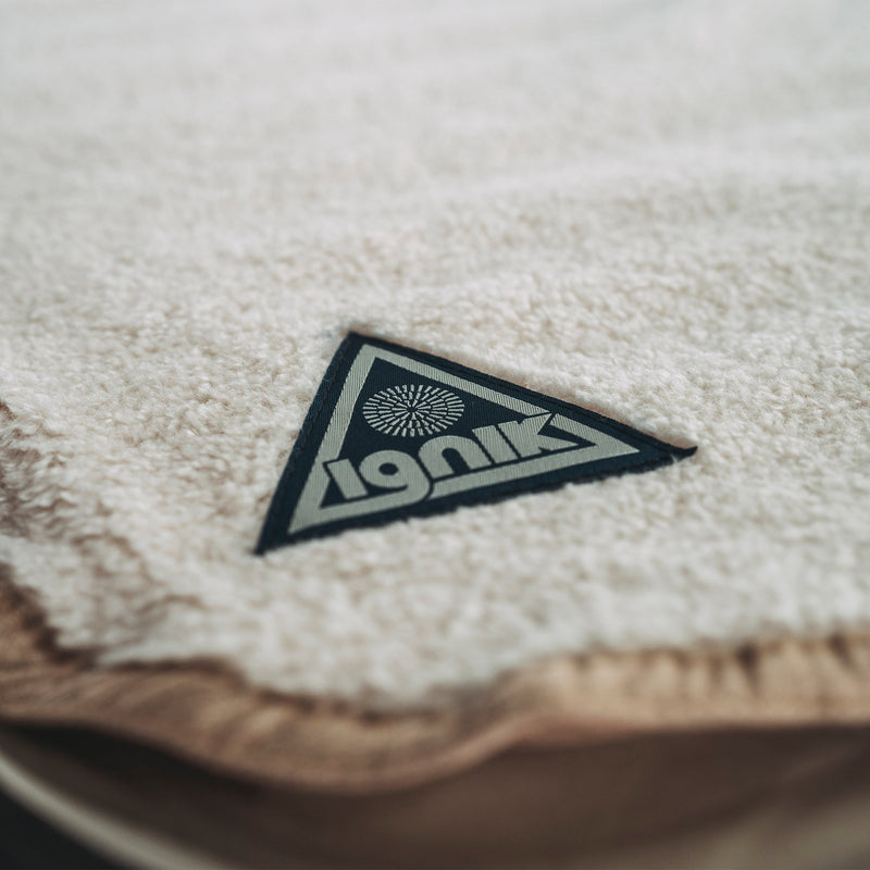 Load image into Gallery viewer, Flipside Heated Bed Cover Fleece

