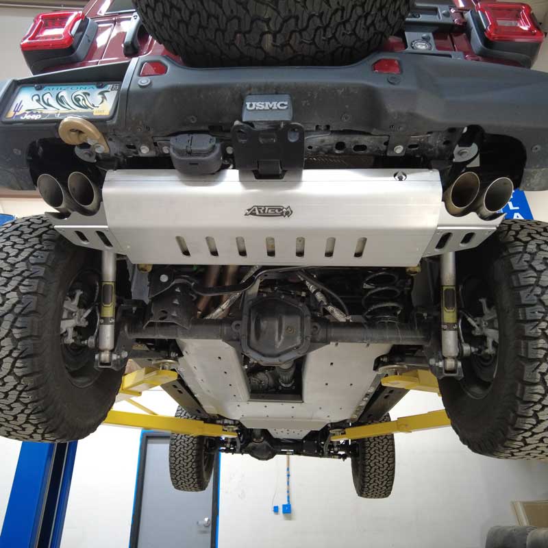 Load image into Gallery viewer, JLU 392 MUFFLER &amp; TIP SKID
