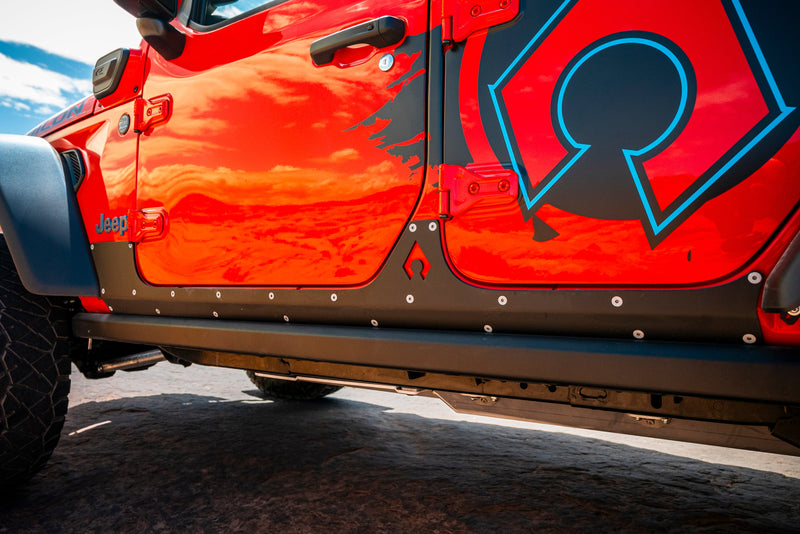 Load image into Gallery viewer, JLU Aluminum Rocker Armor

