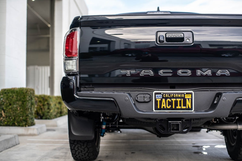 Load image into Gallery viewer, Silicone Anti-Rattle, Anti-Scratch License Plate Holder
