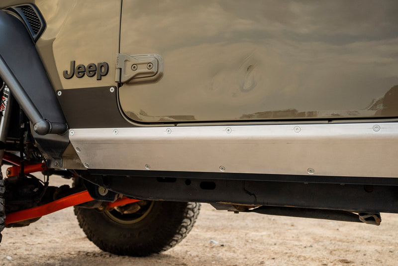 Load image into Gallery viewer, JT Boatside Steel &amp; Aluminum Rocker Armor
