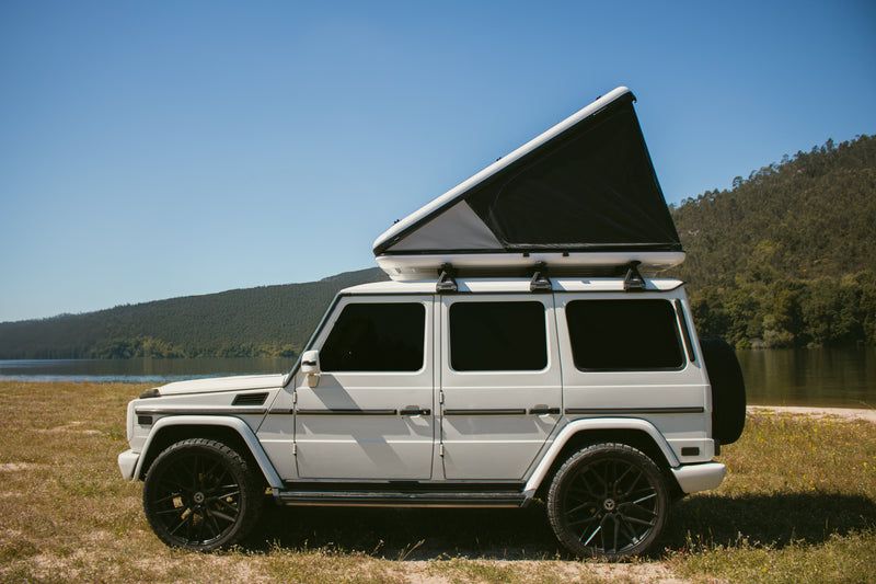 Load image into Gallery viewer, James Baroud NOVA Rooftop Tent
