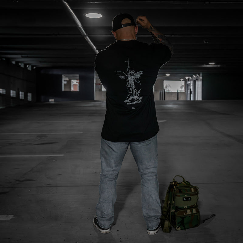 Load image into Gallery viewer, The Lord Is A Man Of War Heavyweight Men's T-Shirt
