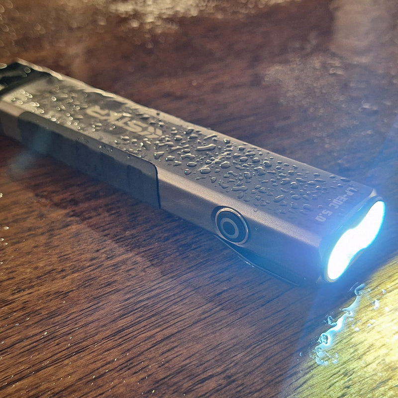 Load image into Gallery viewer, LP-EDC 5.0 Low Profile Everyday Carry Ultra-Thin Flashlight
