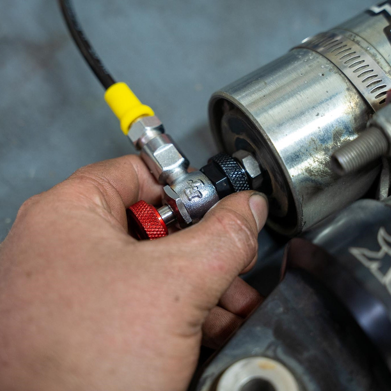Shock Boss ™ V2 - Portable Nitrogen Shock Tuning Kit