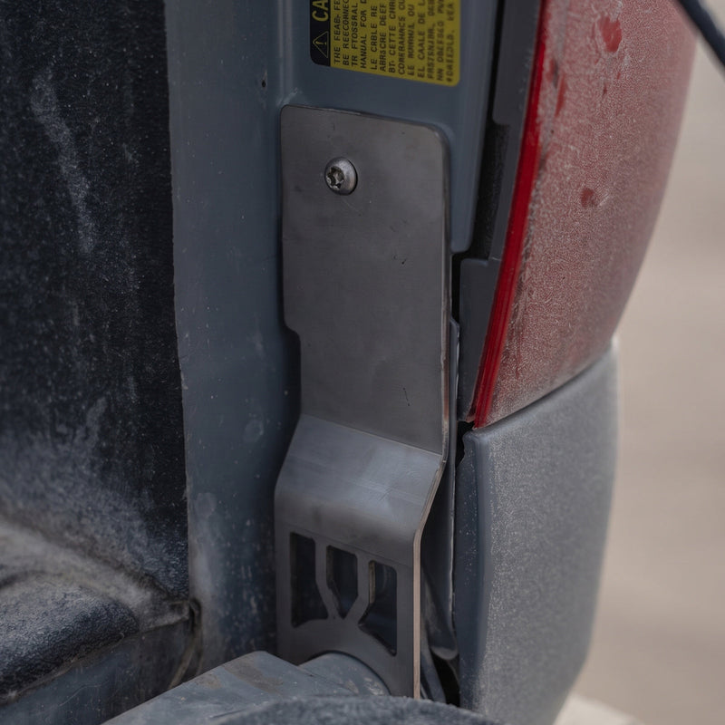 Load image into Gallery viewer, Tailgate Theft Protector for 2014-2021 Toyota Tundra
