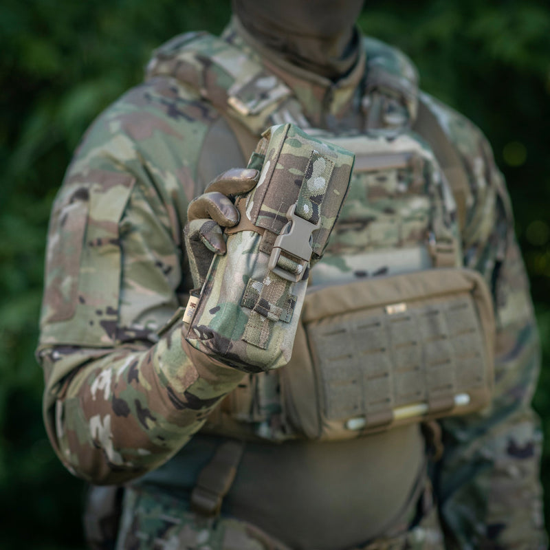 Load image into Gallery viewer, M-Tac Double Mag Pouch with Fastex Buckle
