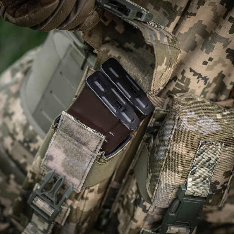 Load image into Gallery viewer, M-Tac Double Mag Pouch with Fastex Buckle
