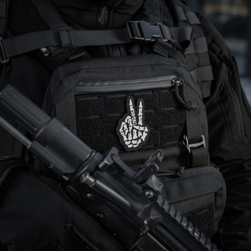 Load image into Gallery viewer, M-Tac GITD Patch Victory Hand (Embroidered)
