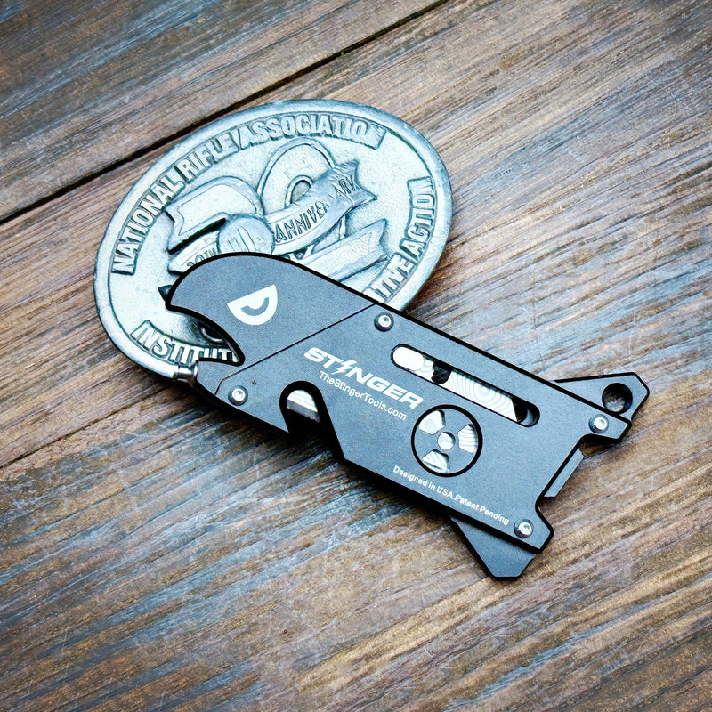 Load image into Gallery viewer, Stinger EDC Tool, Keychain Utility - Matte Black
