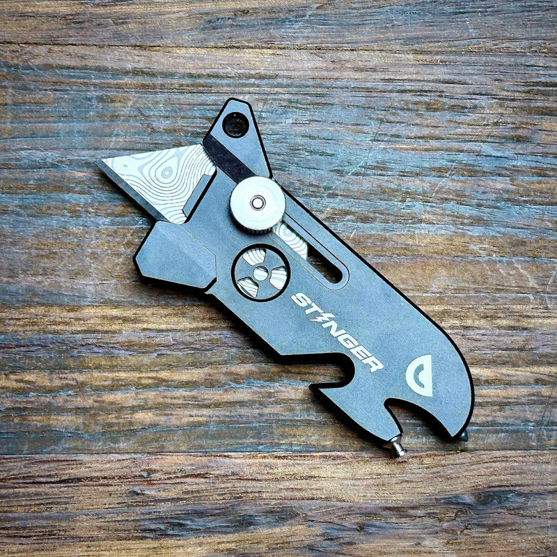 Load image into Gallery viewer, Stinger EDC Tool, Keychain Utility - Matte Black
