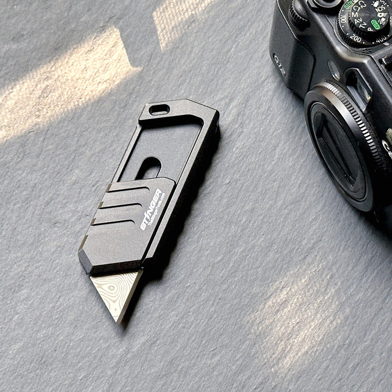 Load image into Gallery viewer, Stinger MagSlide Utility Knife
