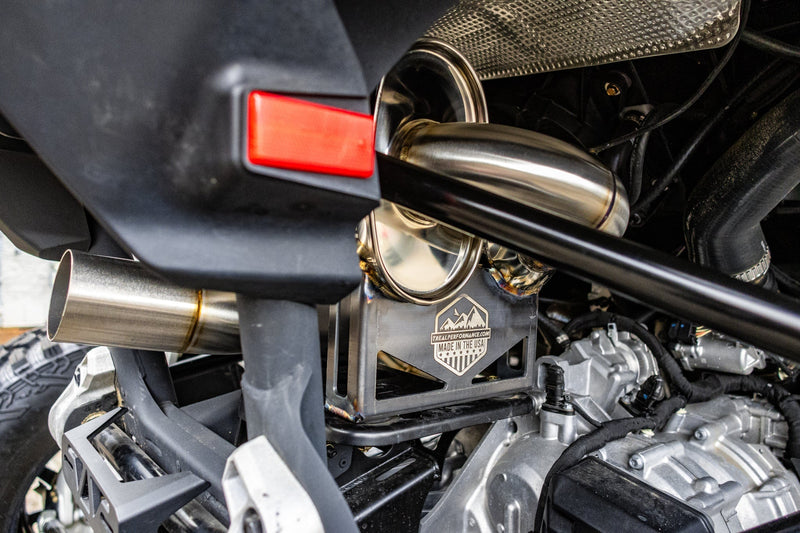 Load image into Gallery viewer, Treal Performance | 2024-2026 Can-Am Maverick R "The Patriot" Exhaust System
