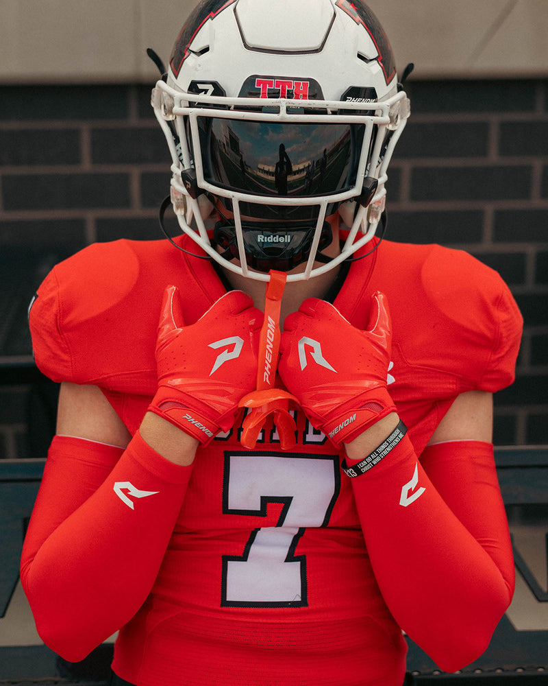Load image into Gallery viewer, Phenom Elite VPS5 Youth Football Gloves - Team Colors
