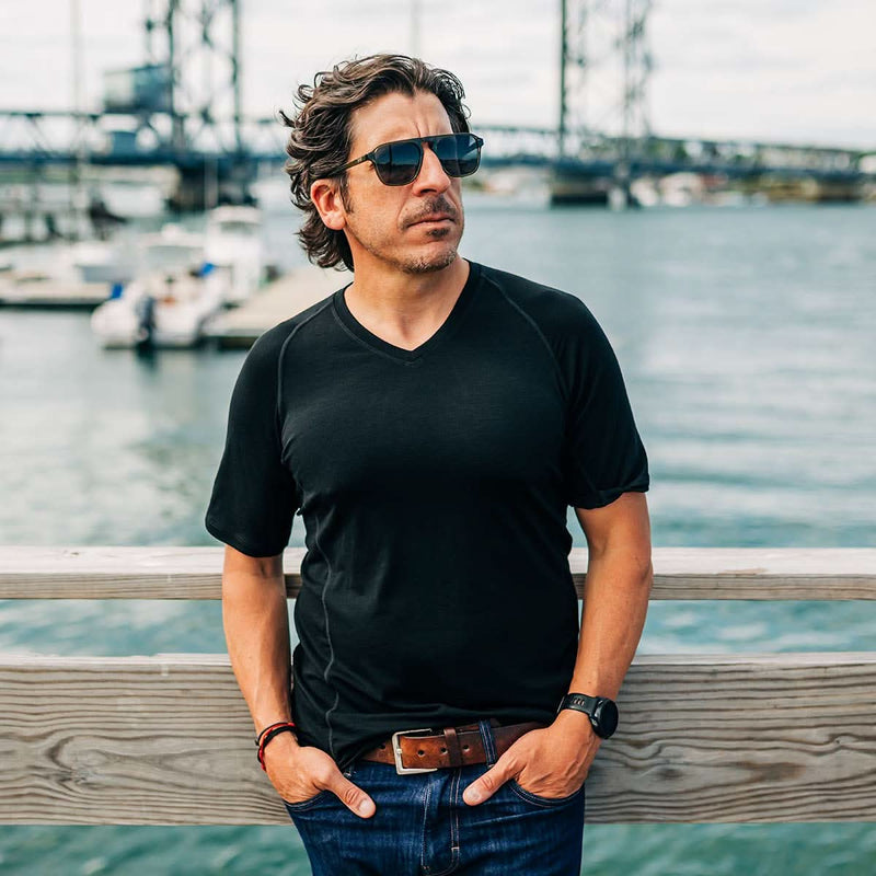 Load image into Gallery viewer, Men's Merino Wool V-Neck T-Shirt - Microweight
