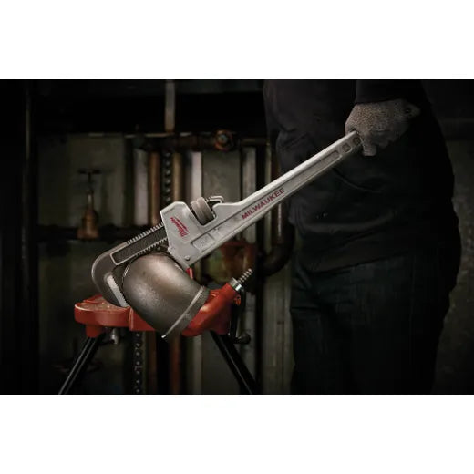 Load image into Gallery viewer, Milwaukee 48-22-7224 24” Aluminum Pipe Wrench
