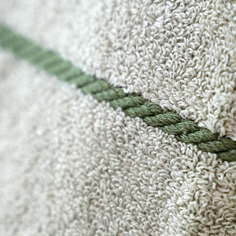 Load image into Gallery viewer, Everest Turkish Changing Poncho
