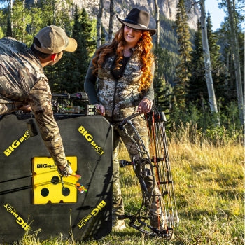 Load image into Gallery viewer, BIGshot Titan 33 Long Range Easy Pull N-Fused Foam Archery Target
