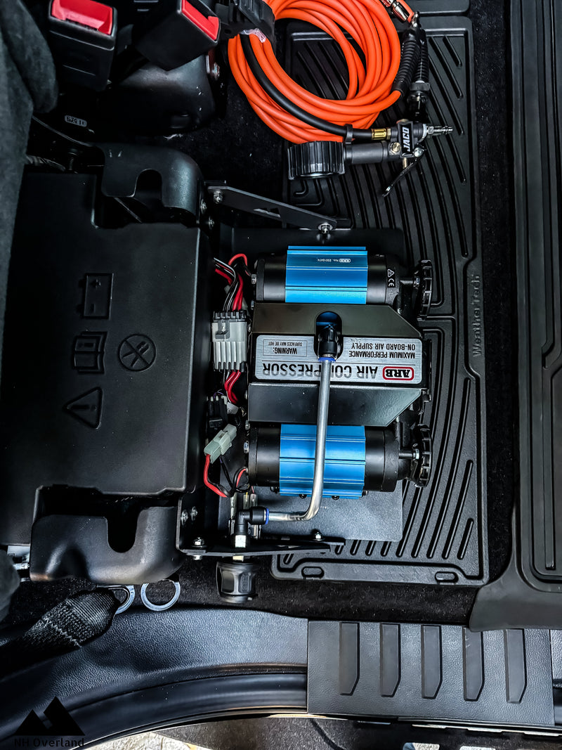 Load image into Gallery viewer, 17+ Superduty Rear Under Seat Compressor Mount
