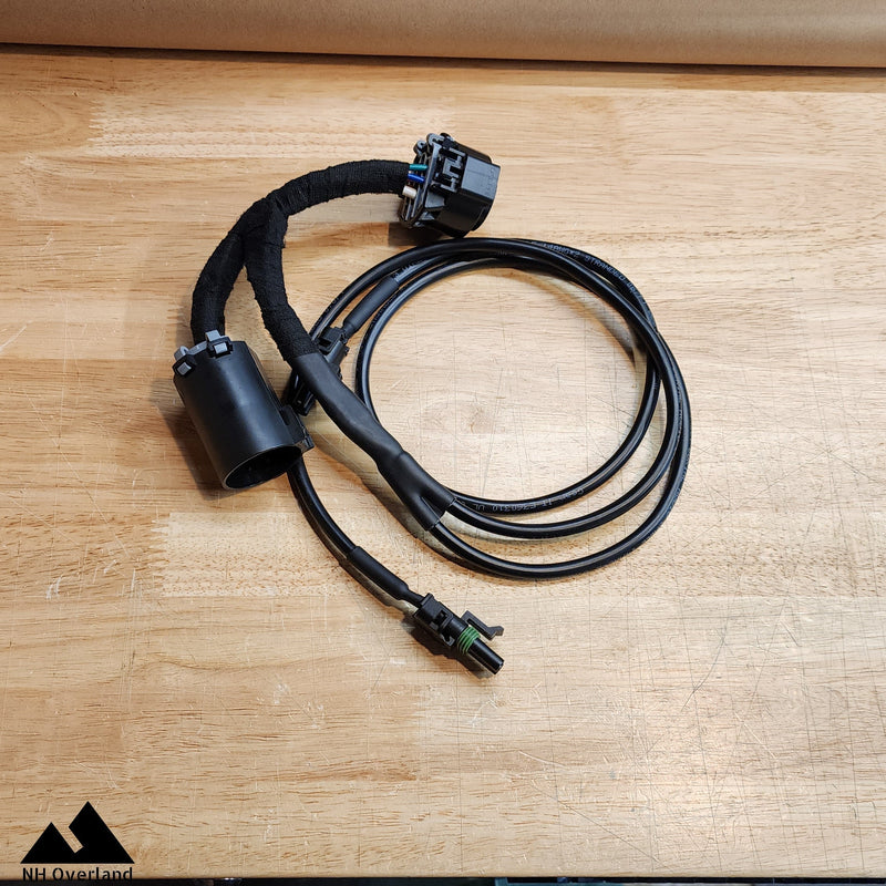 Load image into Gallery viewer, 19+ Ram HD Reverse Light Mount Kit
