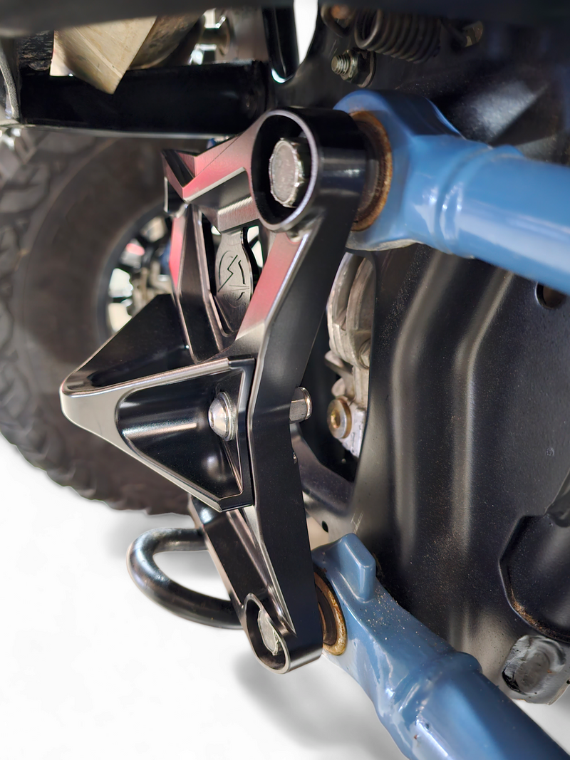 Load image into Gallery viewer, 2020-2024 Polaris RZR Pro XP Radius Rod Plate with Tow Hook Black
