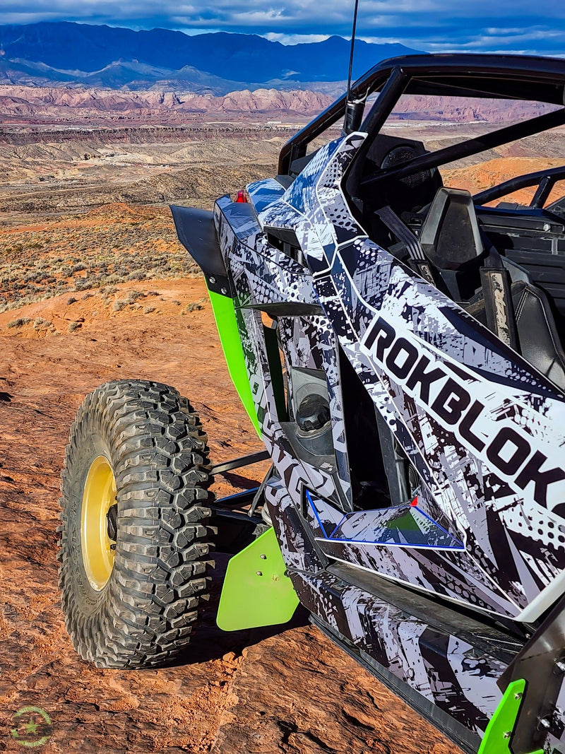 Load image into Gallery viewer, 2020 Polaris RZR Pro XP Ultimate Featuring Rokblokz Fender Flares with Lime Green Accents - rear fender flare
