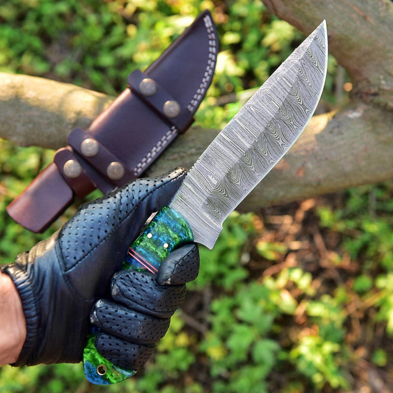 Load image into Gallery viewer, Custom Handmade Damascus Skinning Knife – 4.5&quot; Resin Handle Blade for Seasonal Hunts
