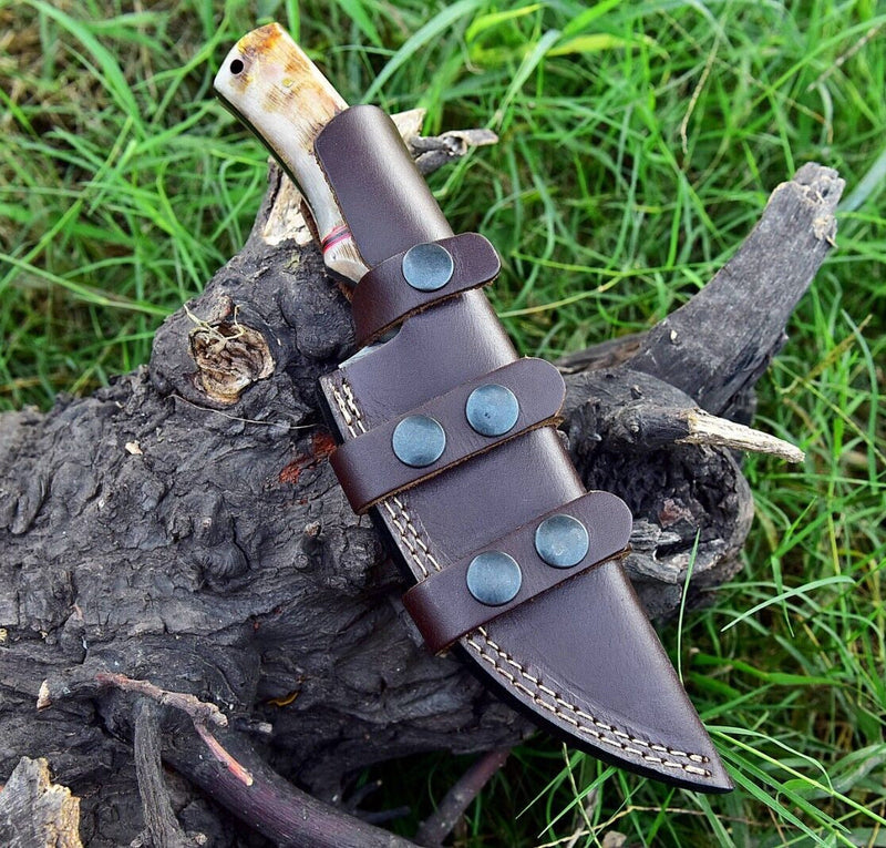 Load image into Gallery viewer, Custom Handmade Damascus Steel Skinner Knife with Sheep Horn Handle – 4.5&quot; Blade
