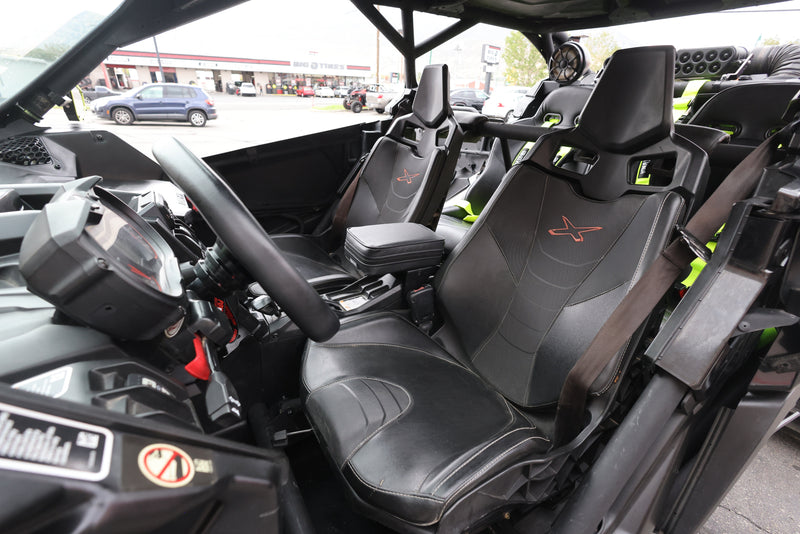 Load image into Gallery viewer, UTVMA Maverick X3 Armrest with Bracket (2017-2024)
